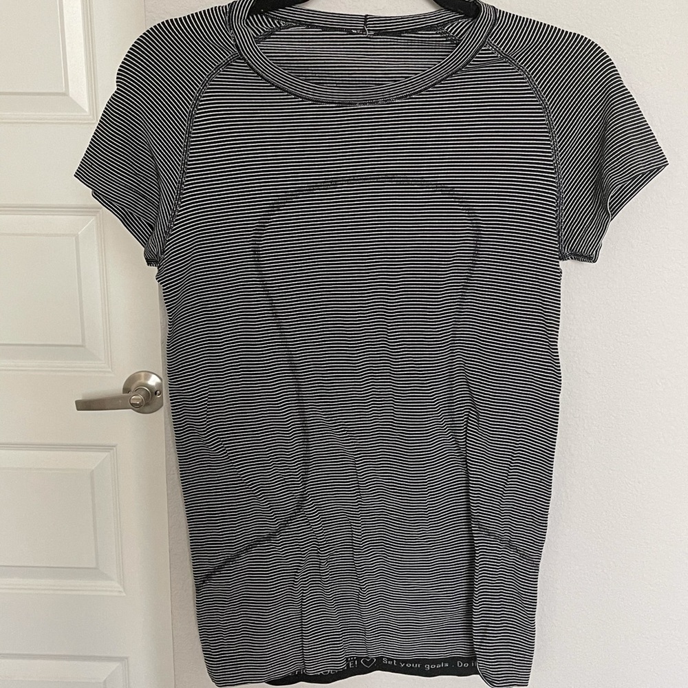 Lululemon Swiftly Tech Short Sleeve